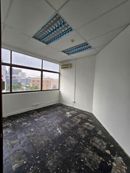 manhattan-house photo thumbnail #2